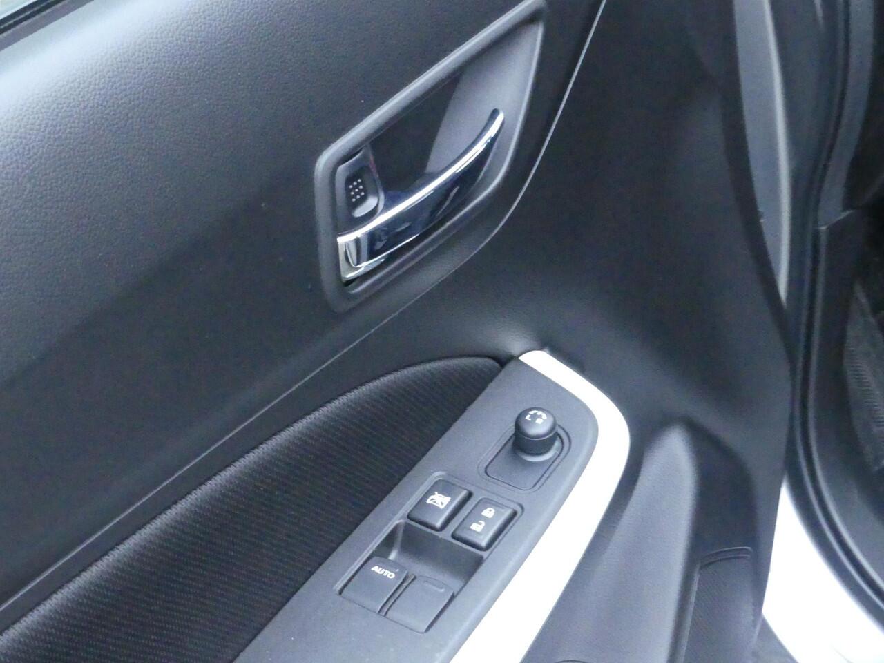 Suzuki SWIFT 1.2 Select Smart Hybrid 1ste Eigenaar, Dealer o.h, Apple Carpl/Andr Auto, Camera