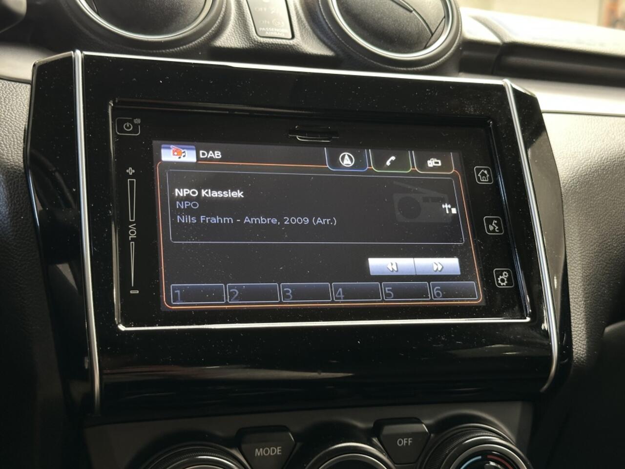 Suzuki SWIFT 1.2 Style Smart Hybride [10JAAR GARANTIE I CARPLAY | ACC ]