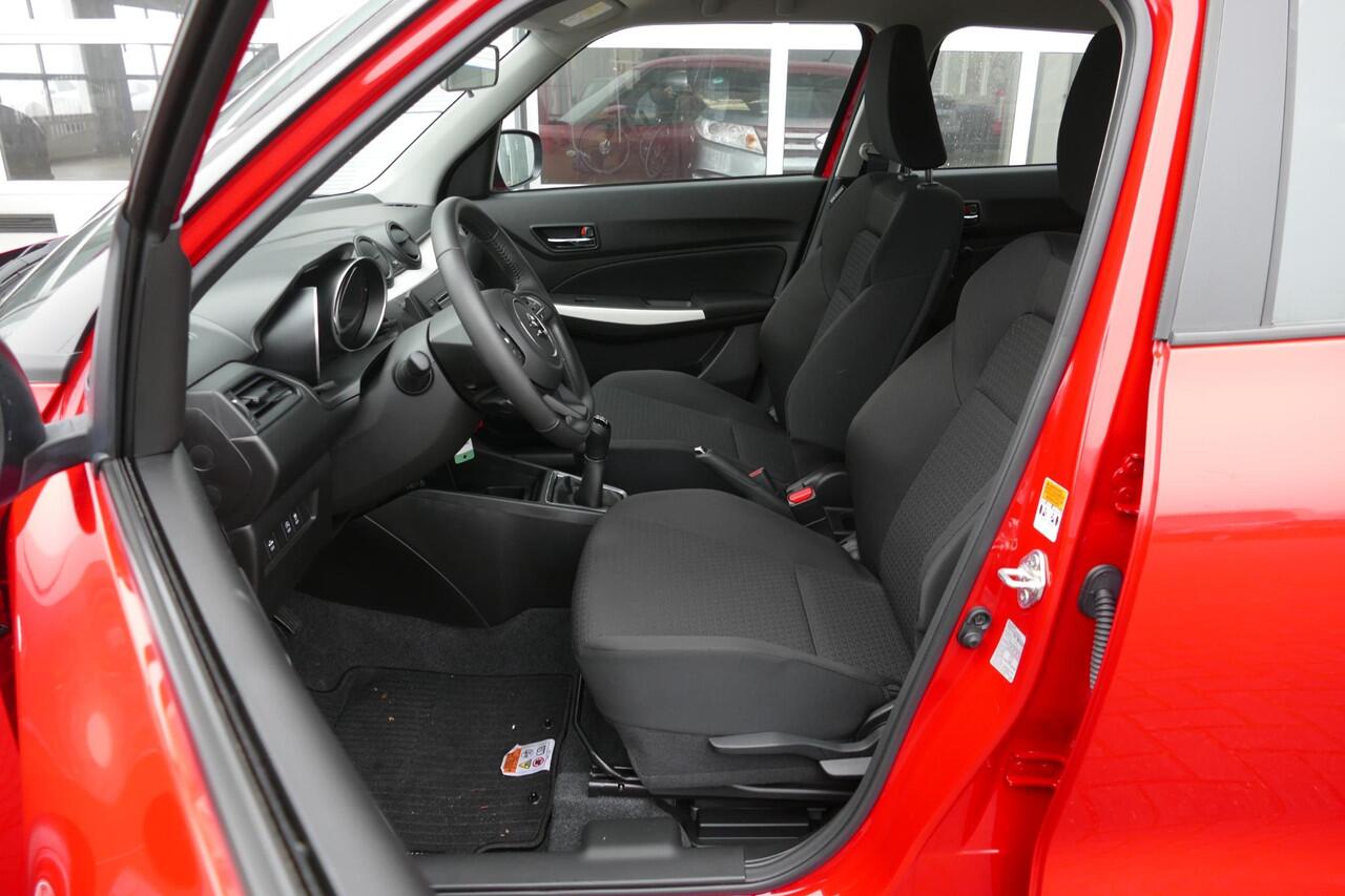 Suzuki SWIFT 1.2 Comfort Smart Hybrid | Parkeersensoren achter | Bluetooth | Cruise control | Rijklaarprijs |