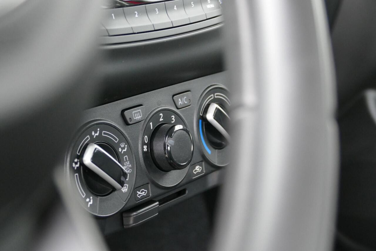 Suzuki SWIFT 1.2 Comfort Smart Hybrid | Parkeersensoren achter | Bluetooth | Cruise control | Rijklaarprijs |