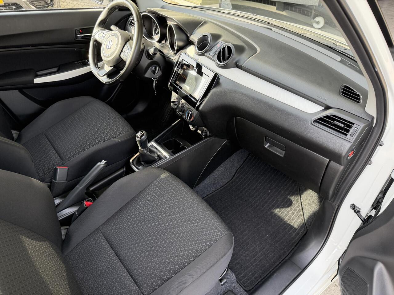 Suzuki SWIFT 1.2 Select Smart Hybrid / Navi / Camera / Adaptive Cruise / Stoelverwarming / Carplay