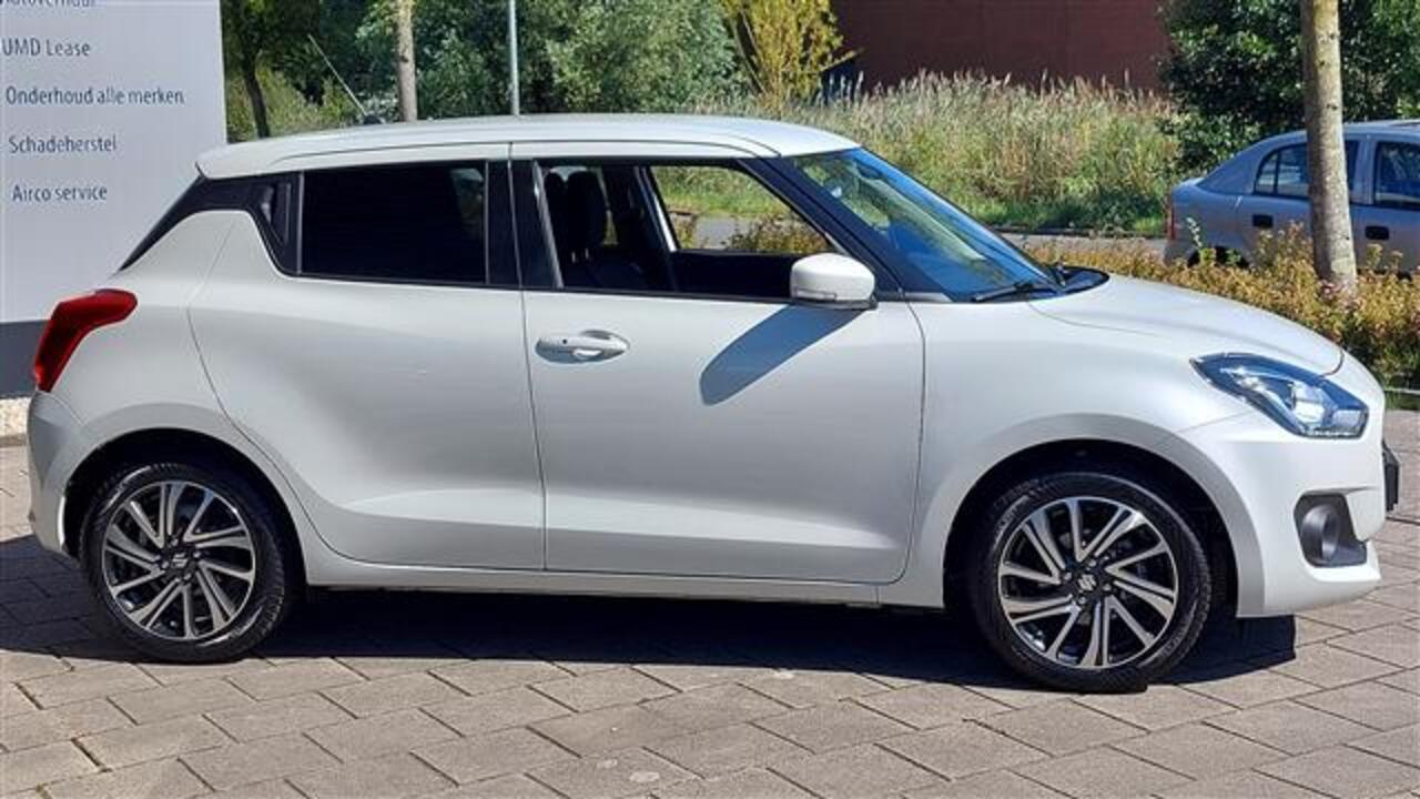 Suzuki SWIFT 1.2 SMART HYBRID STYLE