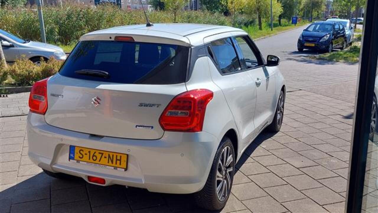 Suzuki SWIFT 1.2 SMART HYBRID STYLE