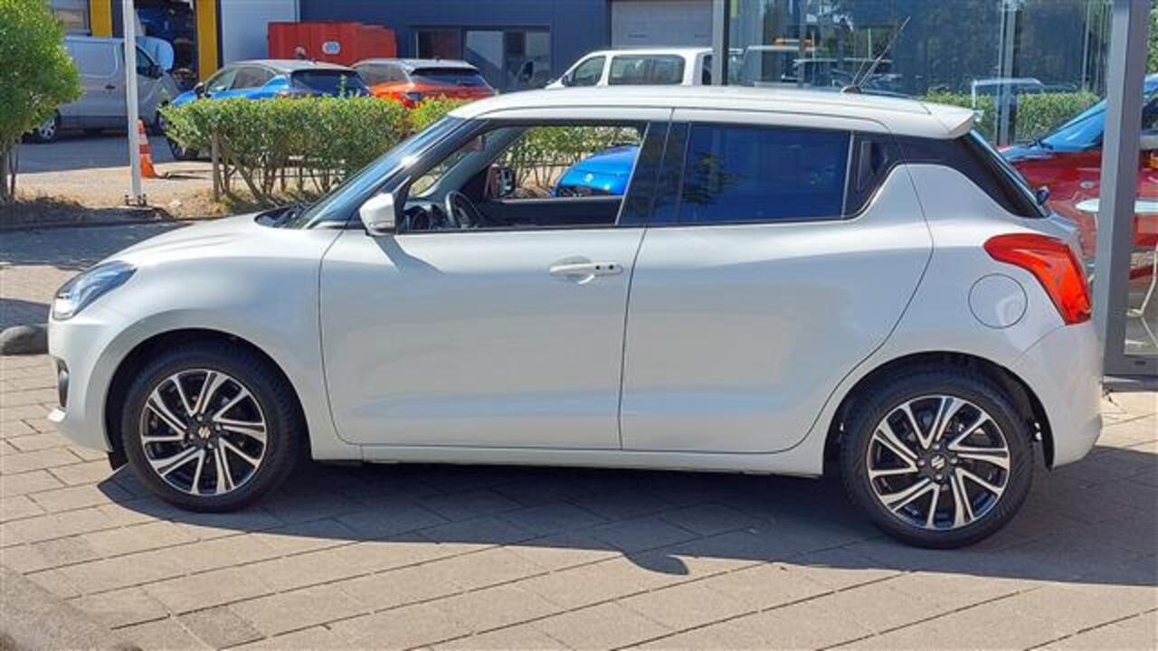 Suzuki SWIFT 1.2 SMART HYBRID STYLE