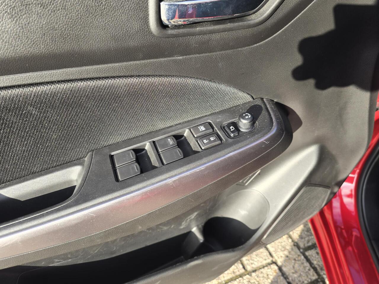 Suzuki SWIFT 1.2 Style Smart Hybrid