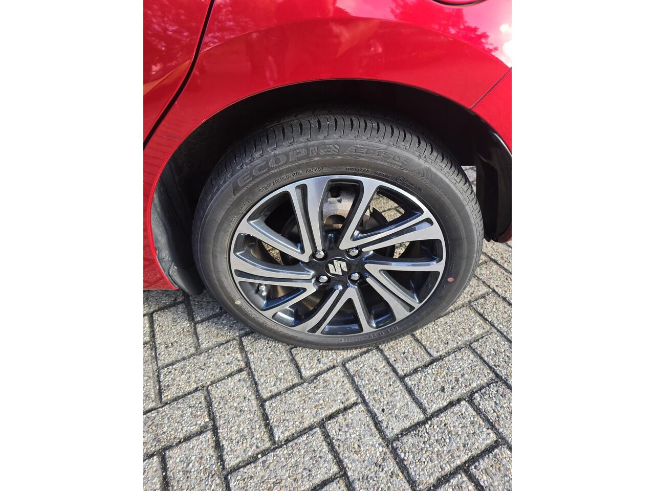 Suzuki SWIFT 1.2 Style Smart Hybrid