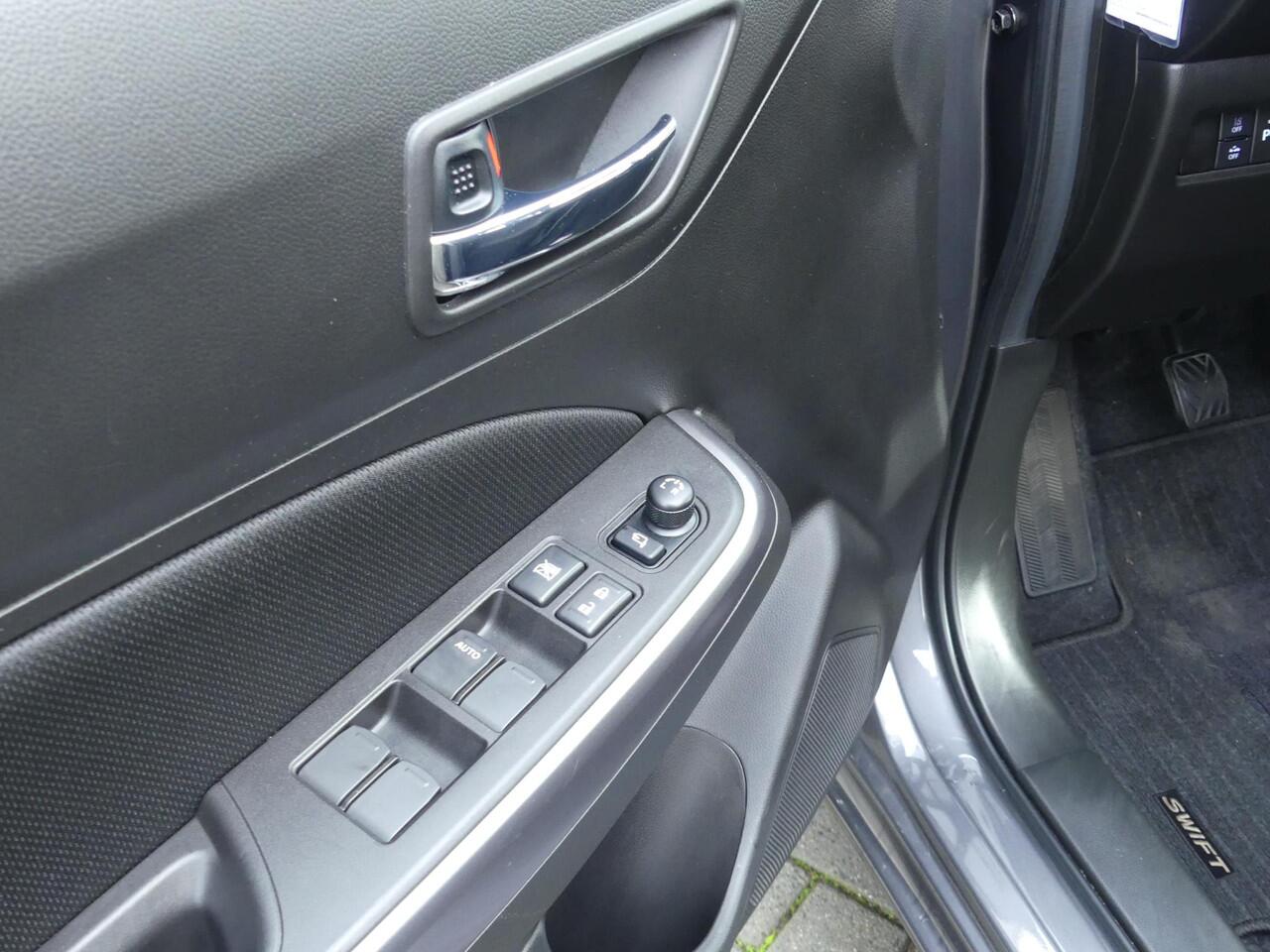 Suzuki SWIFT 1.2 Style Smart Hybrid 100% Dealer o.h. Swift Stijl, Cruise & climate control, Apple Carpl/Andr Auto, camera, park. Sensor achter