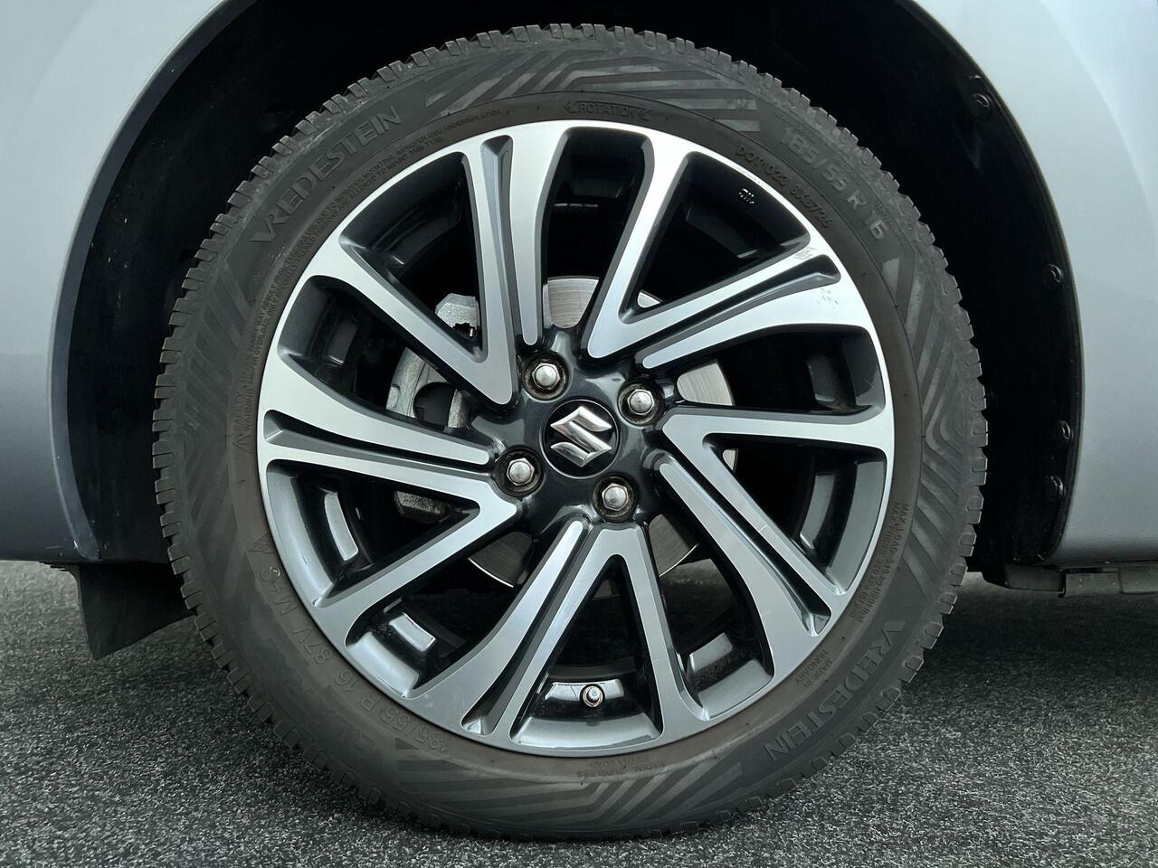 Suzuki SWIFT 1.2 Style Smart Hybrid | Allseasonbanden | Navigatie | Stoelverwarming