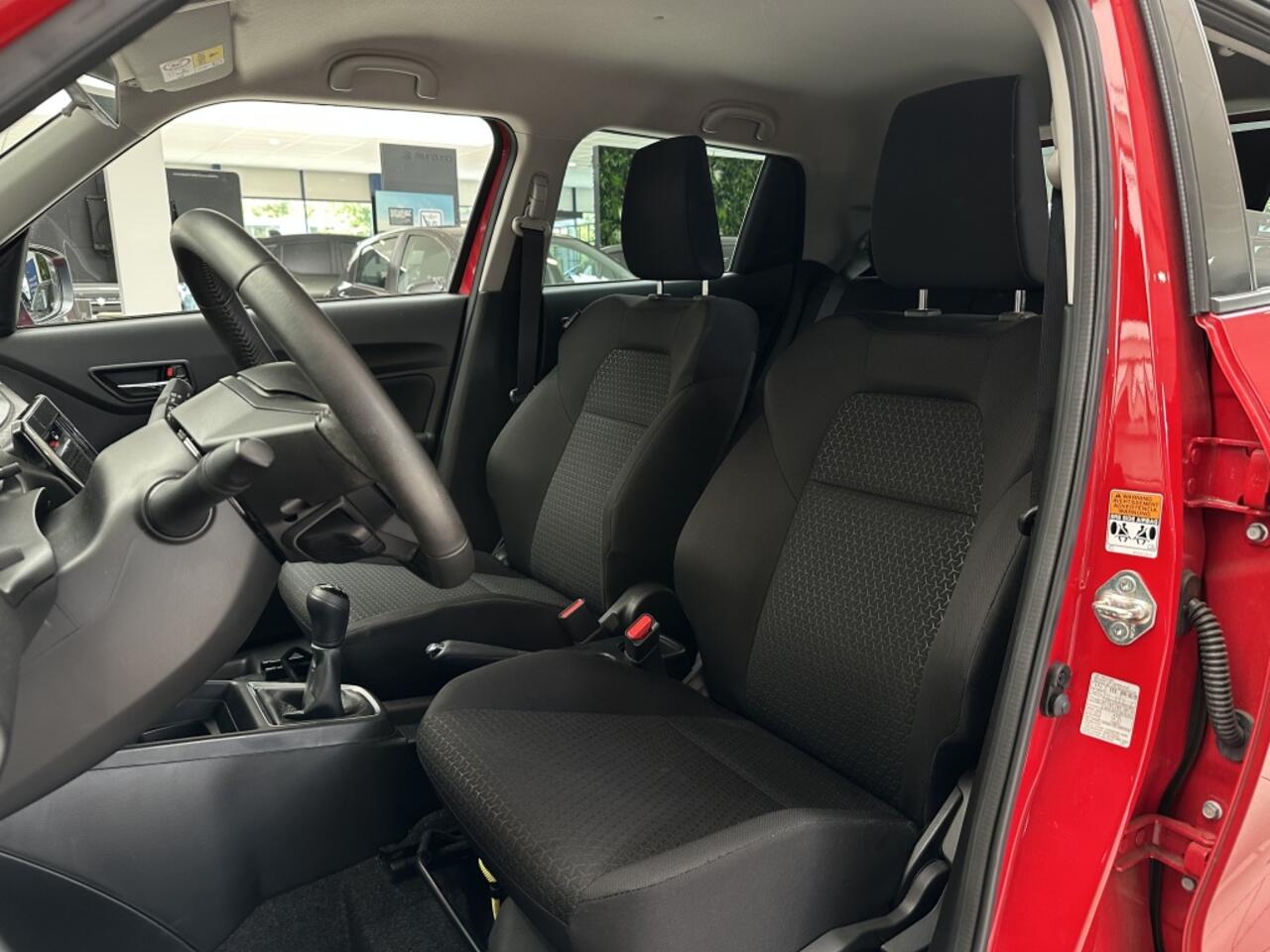 Suzuki SWIFT 1.2 Style Smart Hybride [CARPLAY| CRUISECONTROL| CLIMATE CONTROL