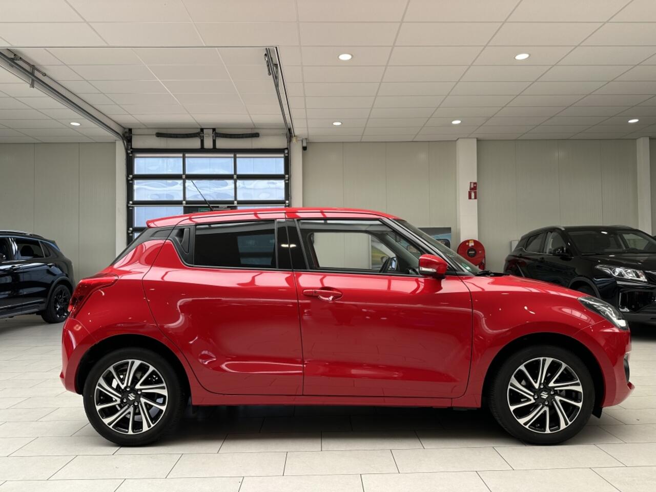 Suzuki SWIFT 1.2 Style Smart Hybride [CARPLAY| CRUISECONTROL| CLIMATE CONTROL