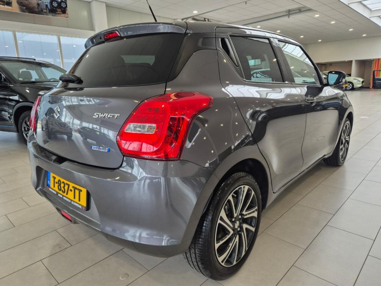 Suzuki SWIFT 1.2 Style SmartHybrid [AUTOMAAT|CLIMA| CRUISE| CARPLAY| LAGE KM]