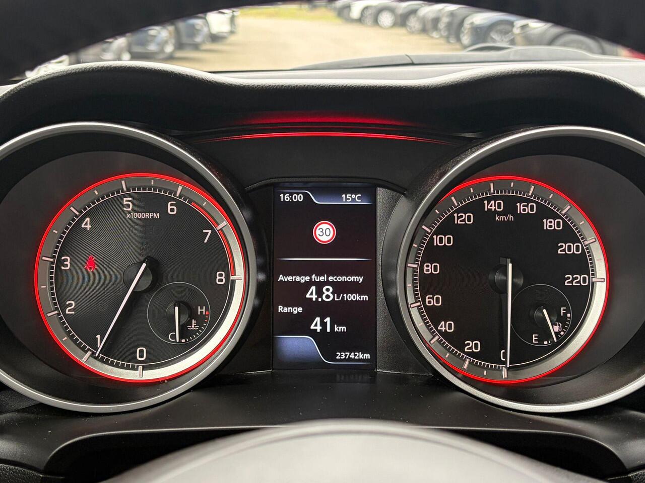 Suzuki SWIFT 1.2 Select Smart Hybrid Two Tone