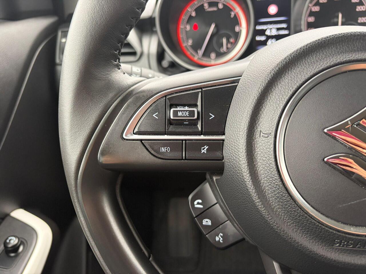 Suzuki SWIFT 1.2 Select Smart Hybrid Two Tone