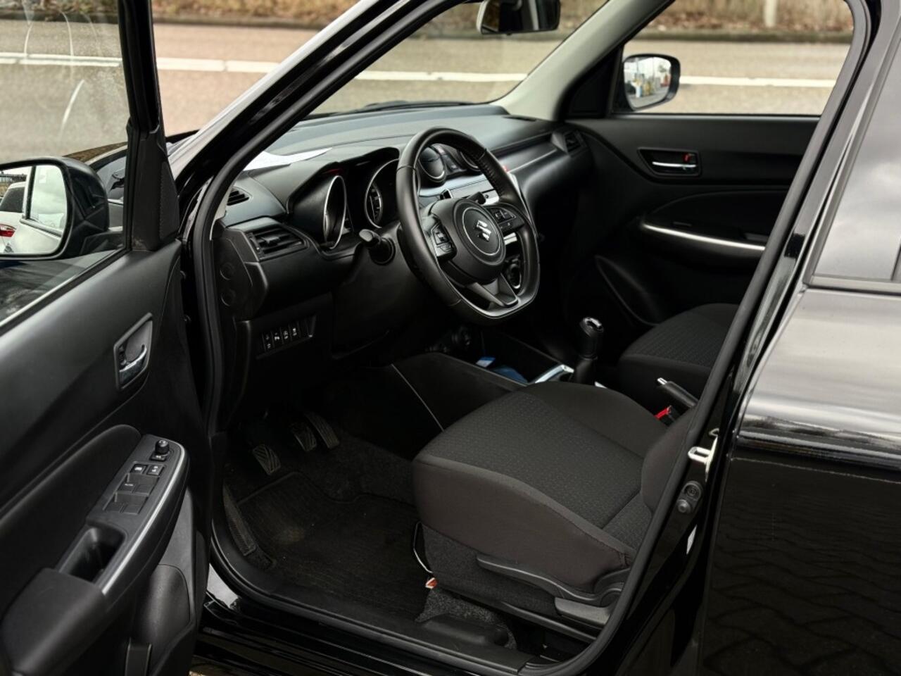 Suzuki SWIFT 1.2 STYLE ADD.CRUISE CAMERA CARPLAY KEY-LESS ECC