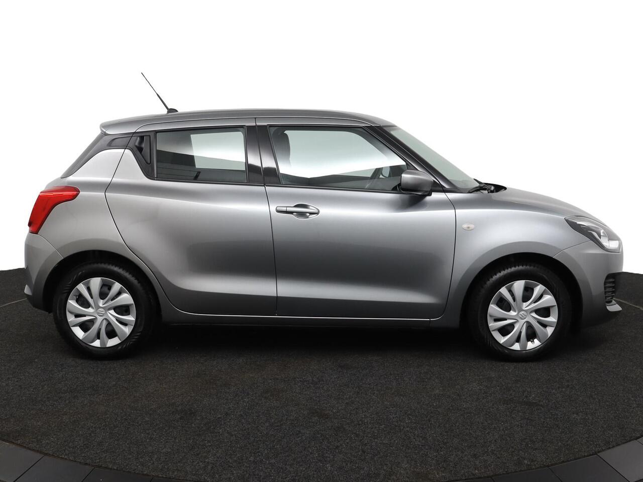 Suzuki SWIFT 1.2 Comfort Smart Hybrid | Airco | Cruise control adaptive | Bluetooth | All season banden |