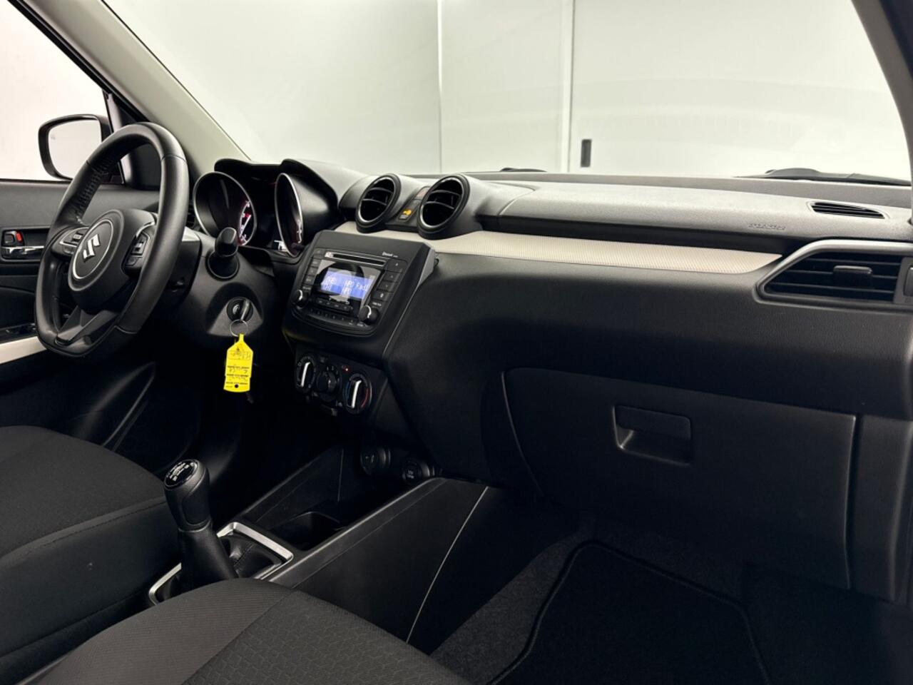 Suzuki SWIFT 1.2 Comfort Smart Hybrid | Airco | Adaptieve Cruise Control | Bluetooth