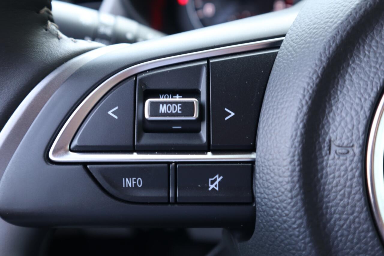 Suzuki SWIFT 1.2 Select Hybrid AllSeasons/AdaptiveCruise/Origineel NL auto