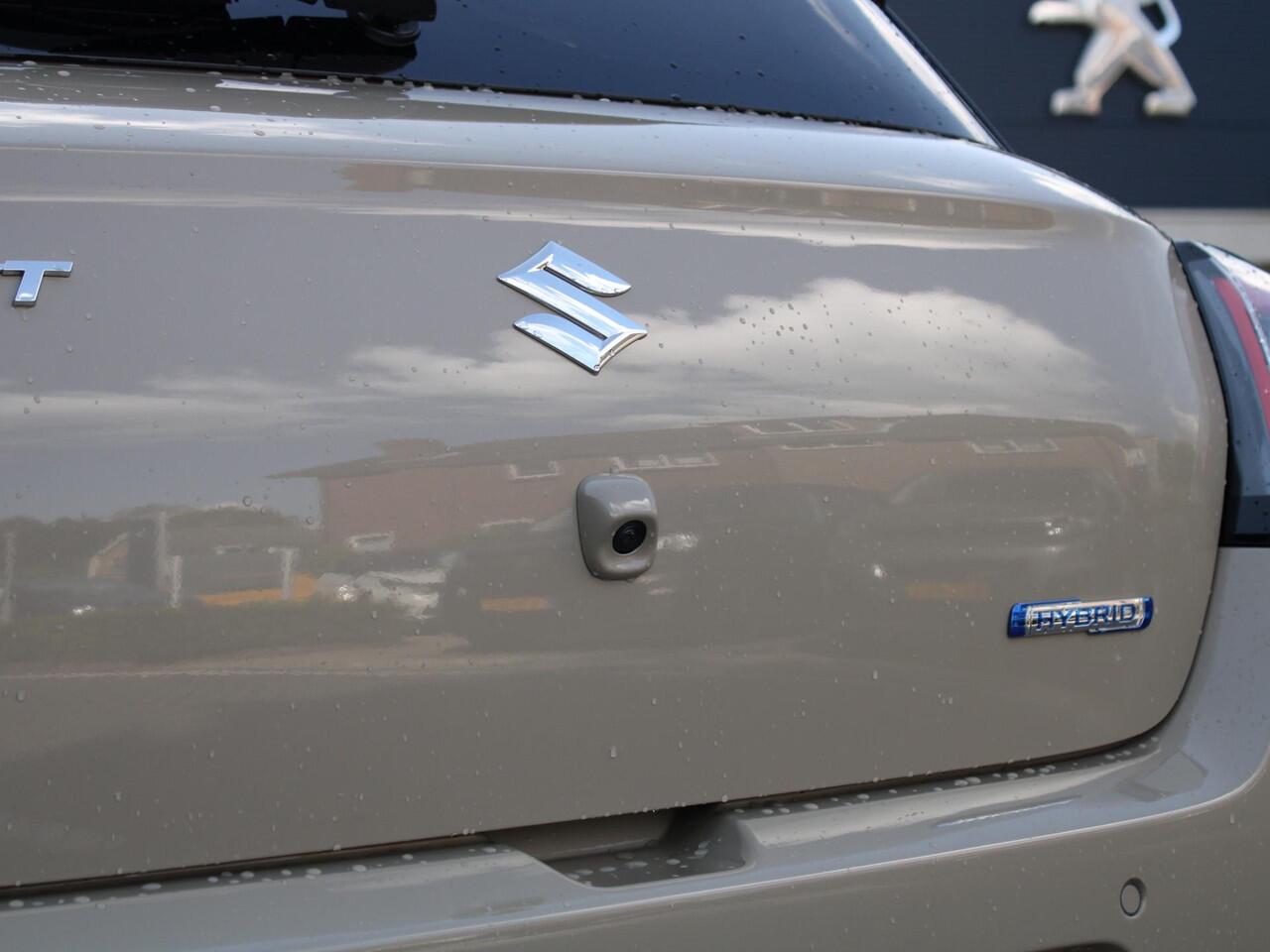 Suzuki SWIFT Style 1.2 Smart Hybrid 82PK 5DRS Navigatie, Parkeerhulp achter, Camera Achter, Lichtmetalen velgen