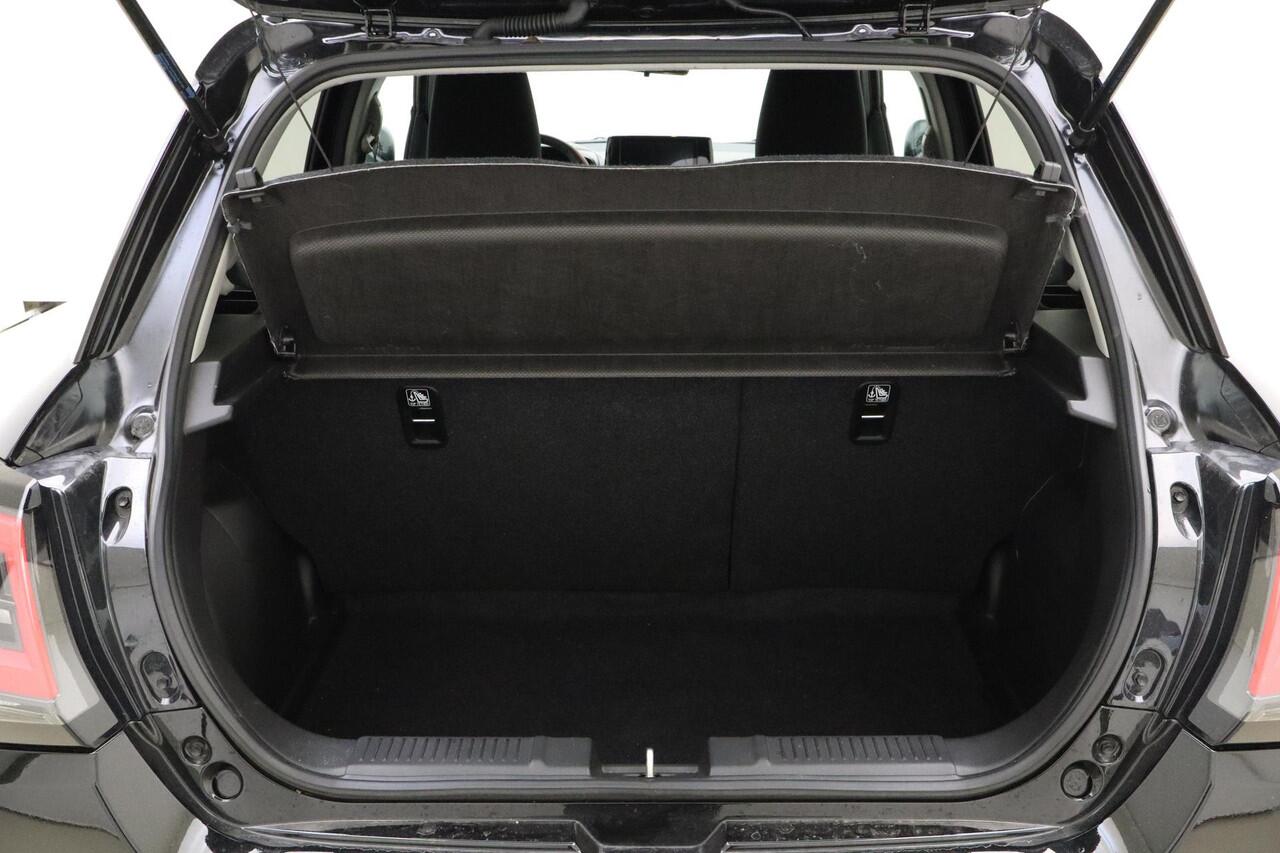 Suzuki SWIFT 1.2 Style Smart Hybrid | Navigatie | Cruise control | Parkeersensoren | Achteruitrijcamera | Climate control