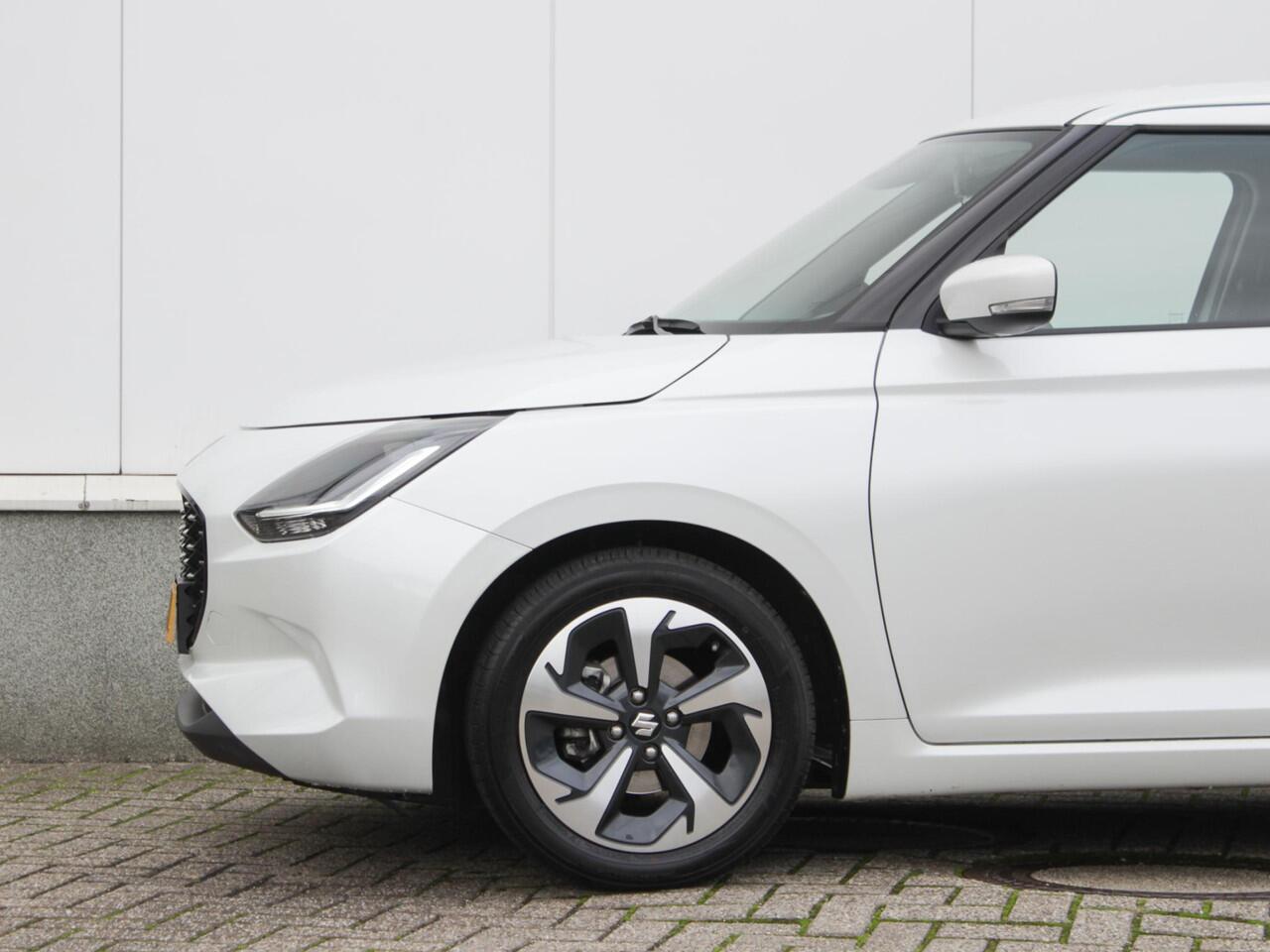 Suzuki SWIFT 1.2 Style Smart Hybrid | Navi | Adap. Cruise | Camera | Lm-Velgen