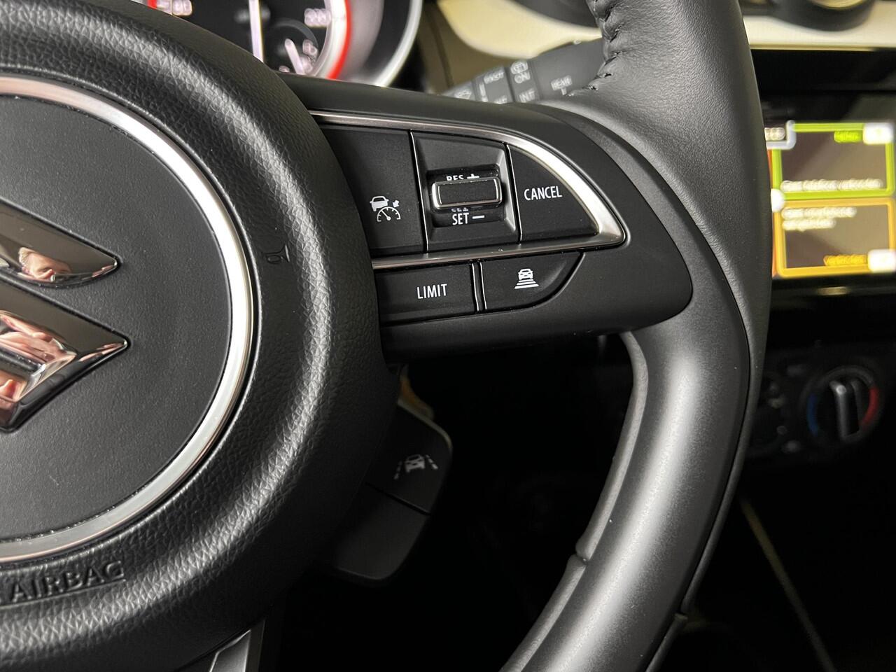 Suzuki SWIFT 1.2 Select Smart Hybrid | 16"LMV | Carplay | Stoelverw. | Adap.Cruise | All-in rijklaarprijs