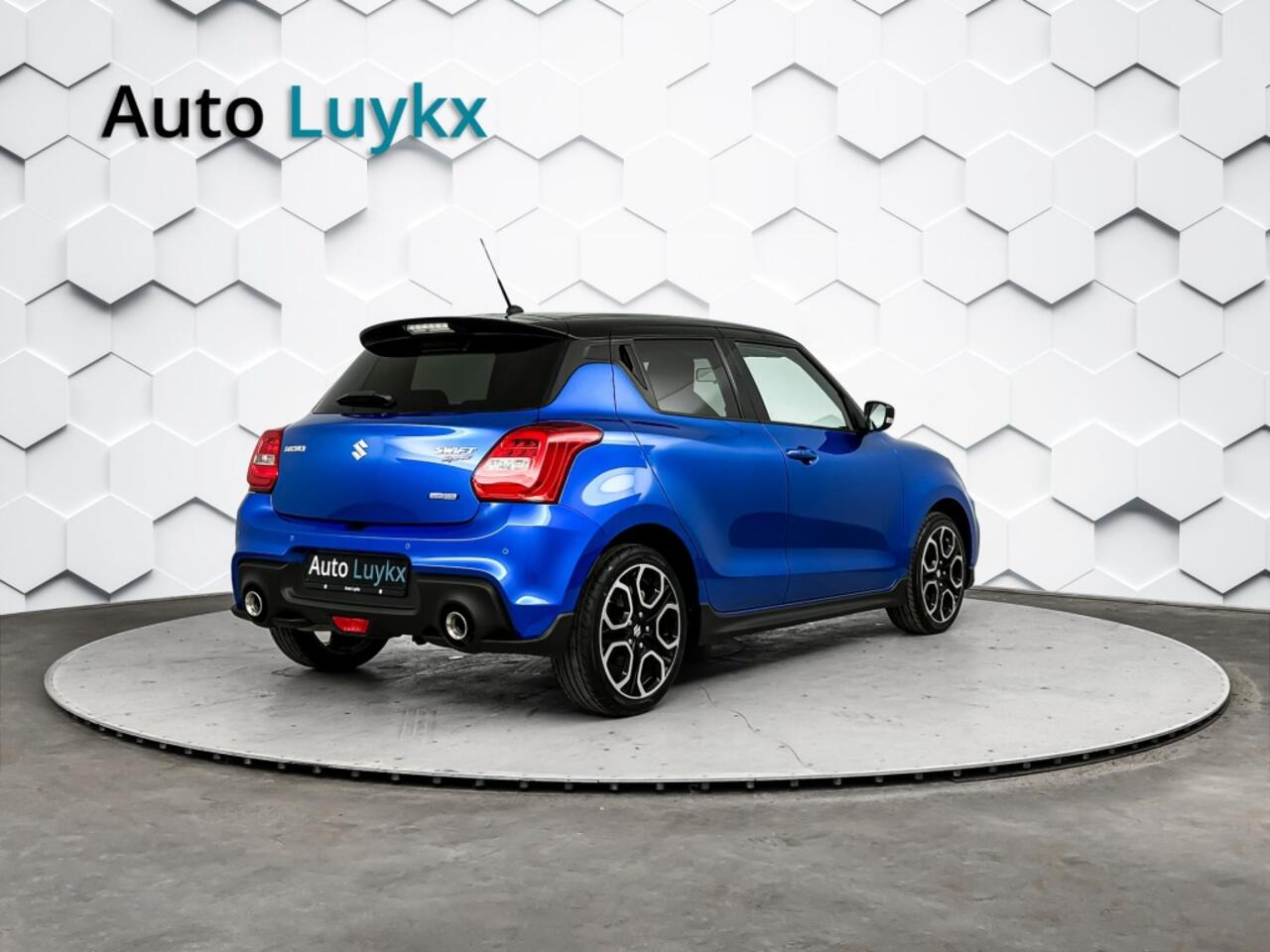 Suzuki SWIFT 1.4 Sport Smart Hybrid | 129 PK | Sportstoelen | Dubbel Uitlaatsysteem