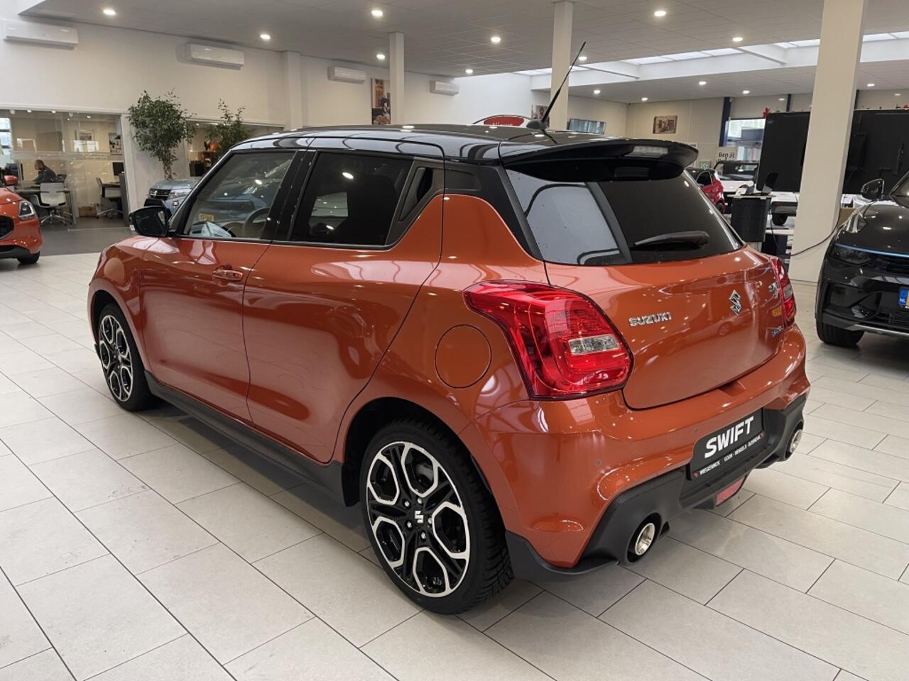 Suzuki SWIFT 1.4 Sport [ 10 JAAR GARANTIE | APPLE CARPLAY / ANDROID AUTO ]