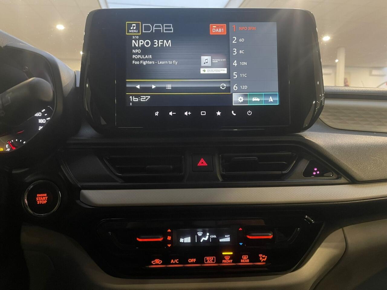 Suzuki SWIFT 1.2 Comfort Hybrid [ NIEUW MODEL | CAMERA | CARPLAY | CRUISE CON