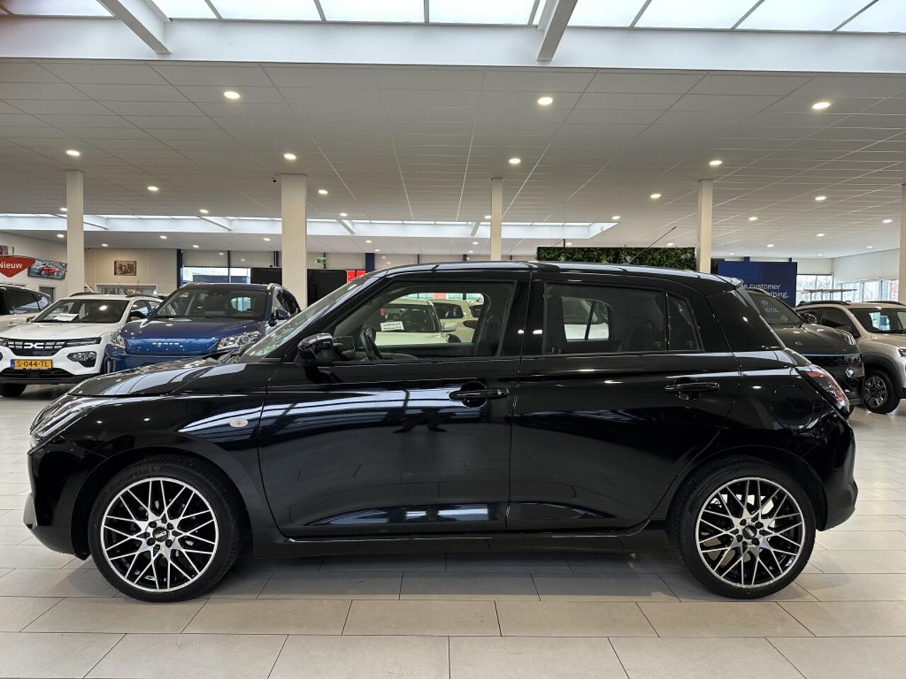 Suzuki SWIFT 1.2 Comfort Hybrid [ NIEUW MODEL | CAMERA | CARPLAY | CRUISE CON