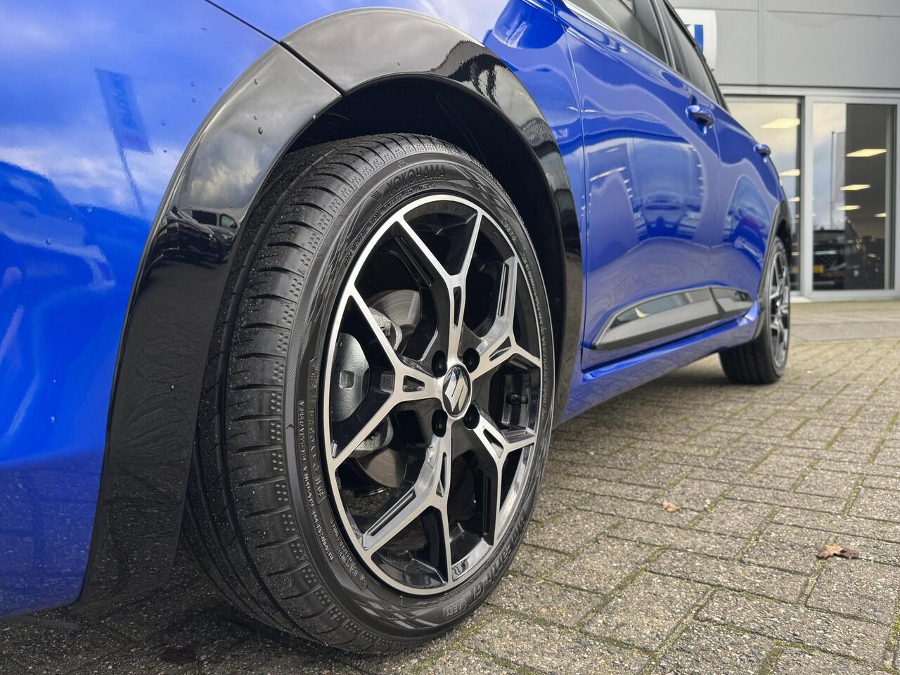 Suzuki SWIFT 1.2 Style Smart Hybrid |Demo BTW accessoirespakket twv. ¤3.700 per direct beschikbaar |