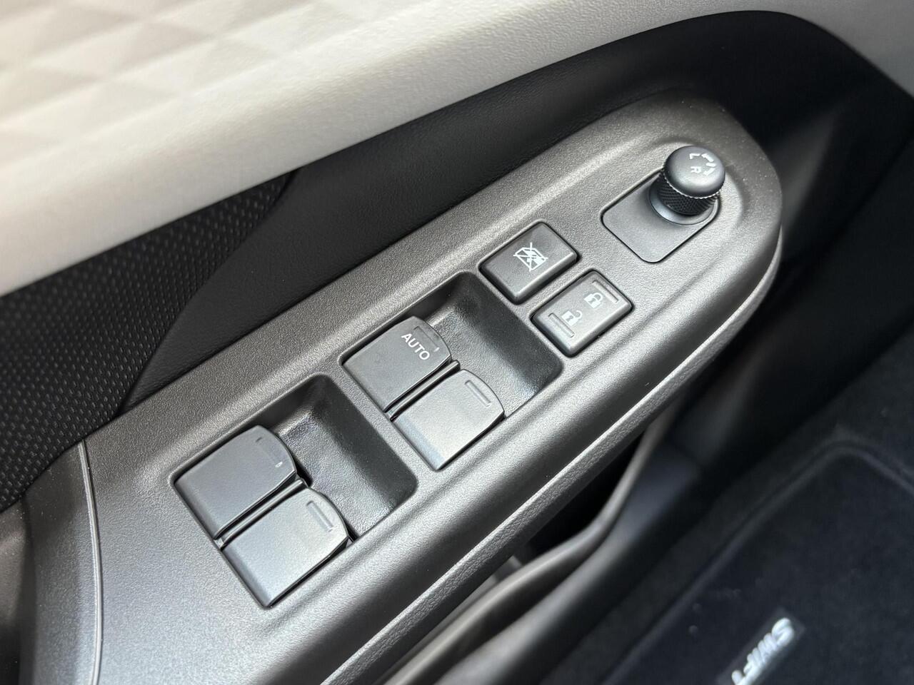 Suzuki SWIFT 1.2 Select Smart Hybrid Automaat Nieuw/Navi/Cruise