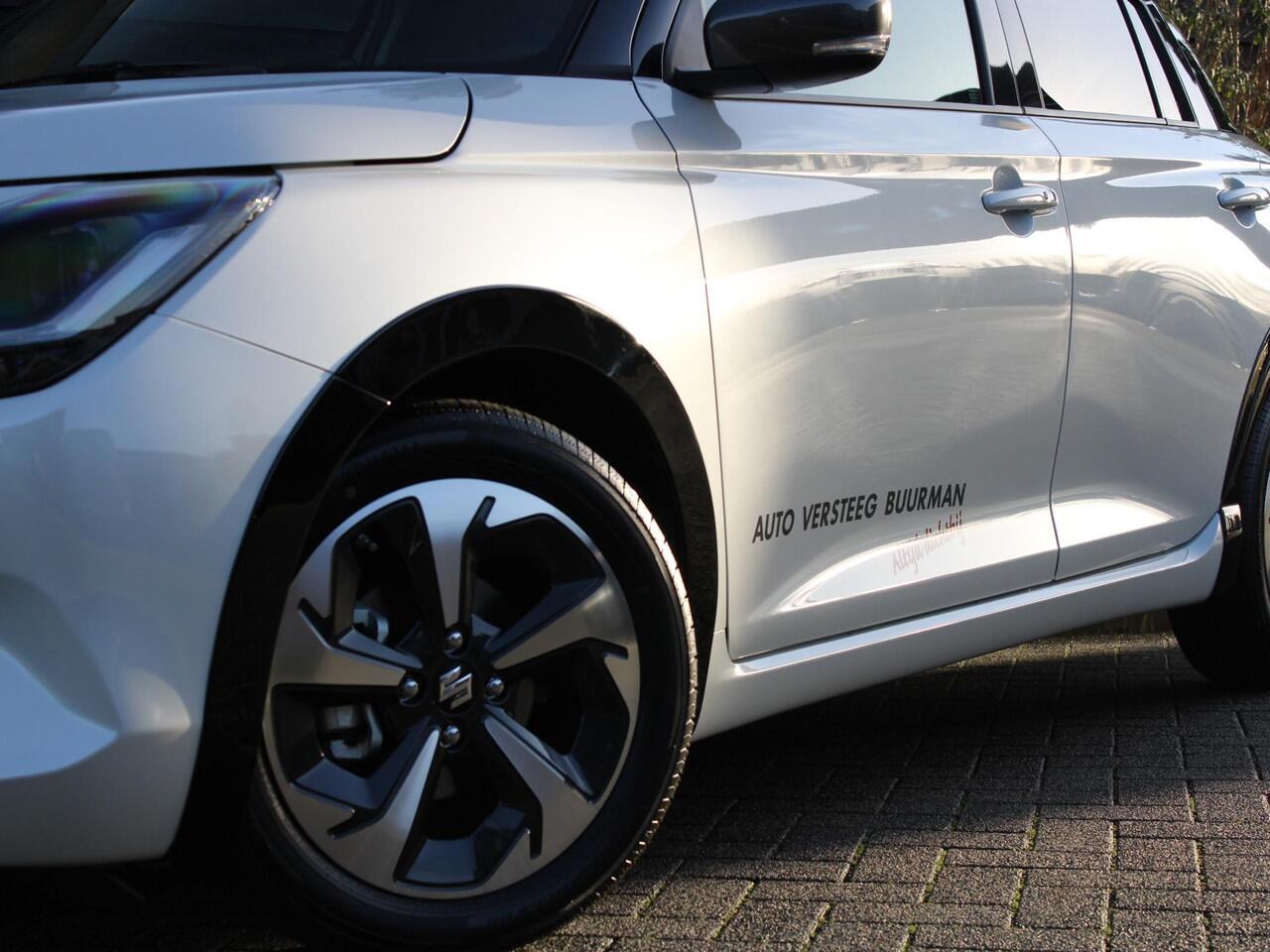 Suzuki SWIFT Style 1.2 Smart Hybrid 85PK CVT Automaat Two-Tone dak, Climate Control, Navigatie, Lichtmetalen velgen, Zwarte Wielkast randen