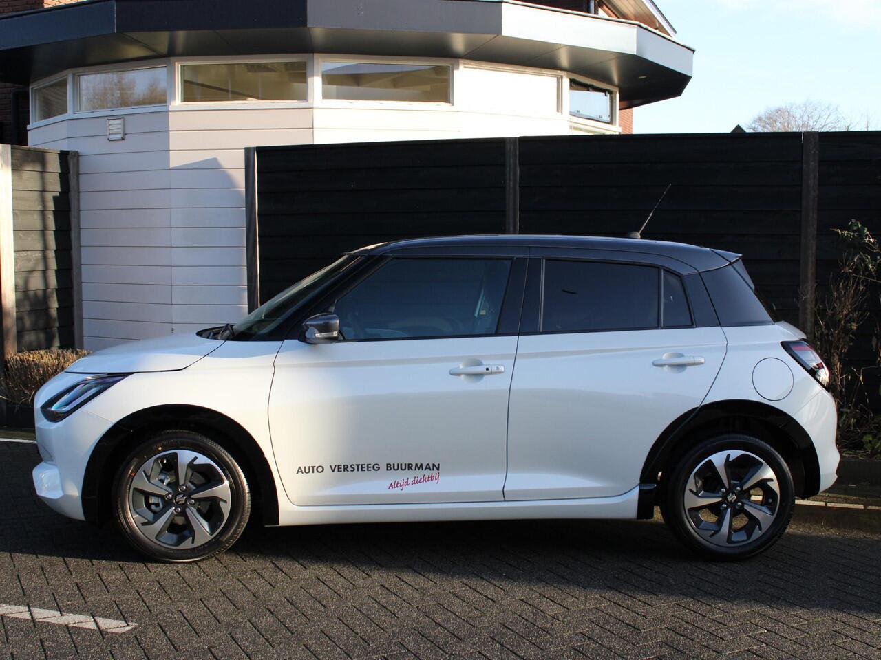 Suzuki SWIFT Style 1.2 Smart Hybrid 85PK CVT Automaat Two-Tone dak, Climate Control, Navigatie, Lichtmetalen velgen, Zwarte Wielkast randen