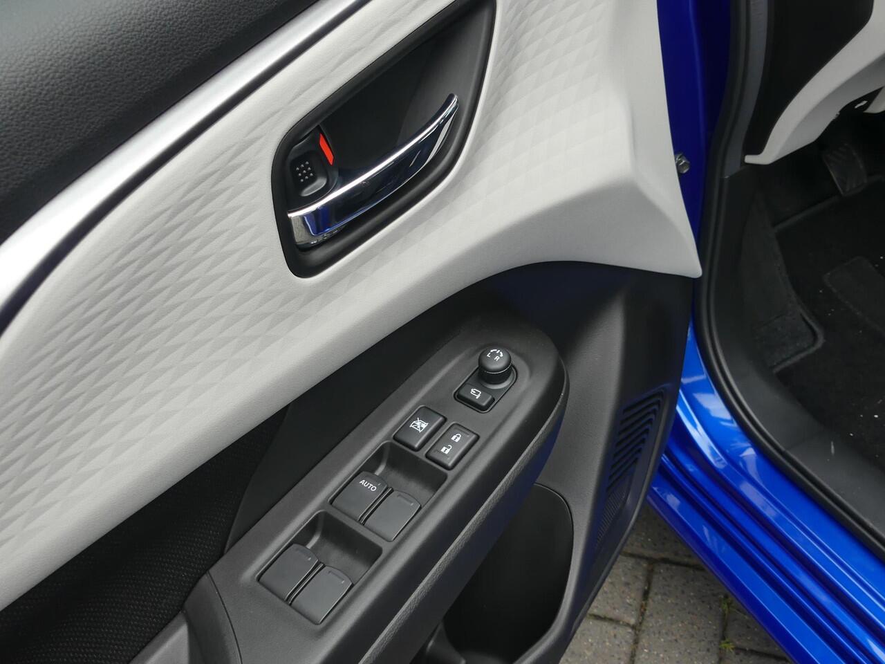 Suzuki SWIFT 1.2 Style Smart Hybrid 6 JAAR GARANTIE! NIEUW UIT VOORRAAD LEVERBAAR! Stijl uitvoering; Adaptive Cruise Control, Draadloos Apple CarPlay Android Auto, Climate Control