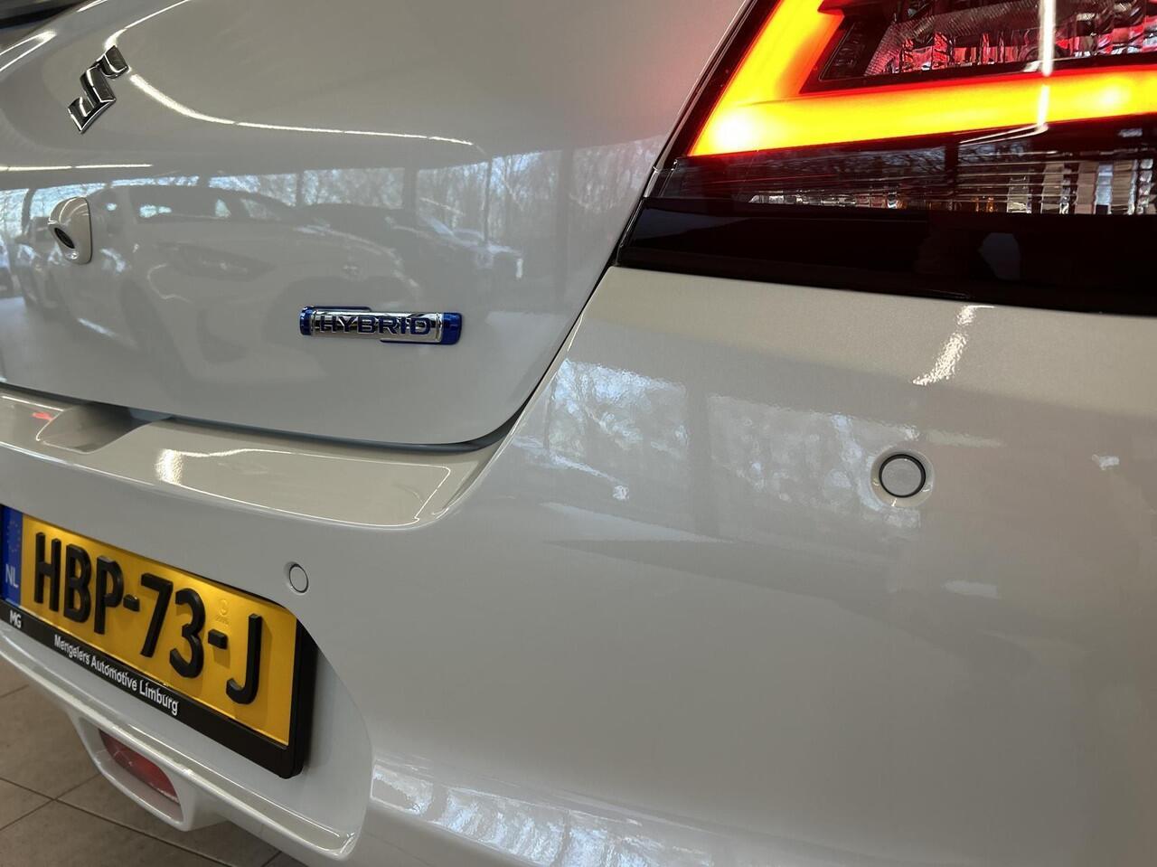 Suzuki SWIFT 1.2 Style Smart Hybrid | Rijklaar | Climate Control | Cruise Control Adaptief | Navigatie | All-Seasonbanden | DEMO