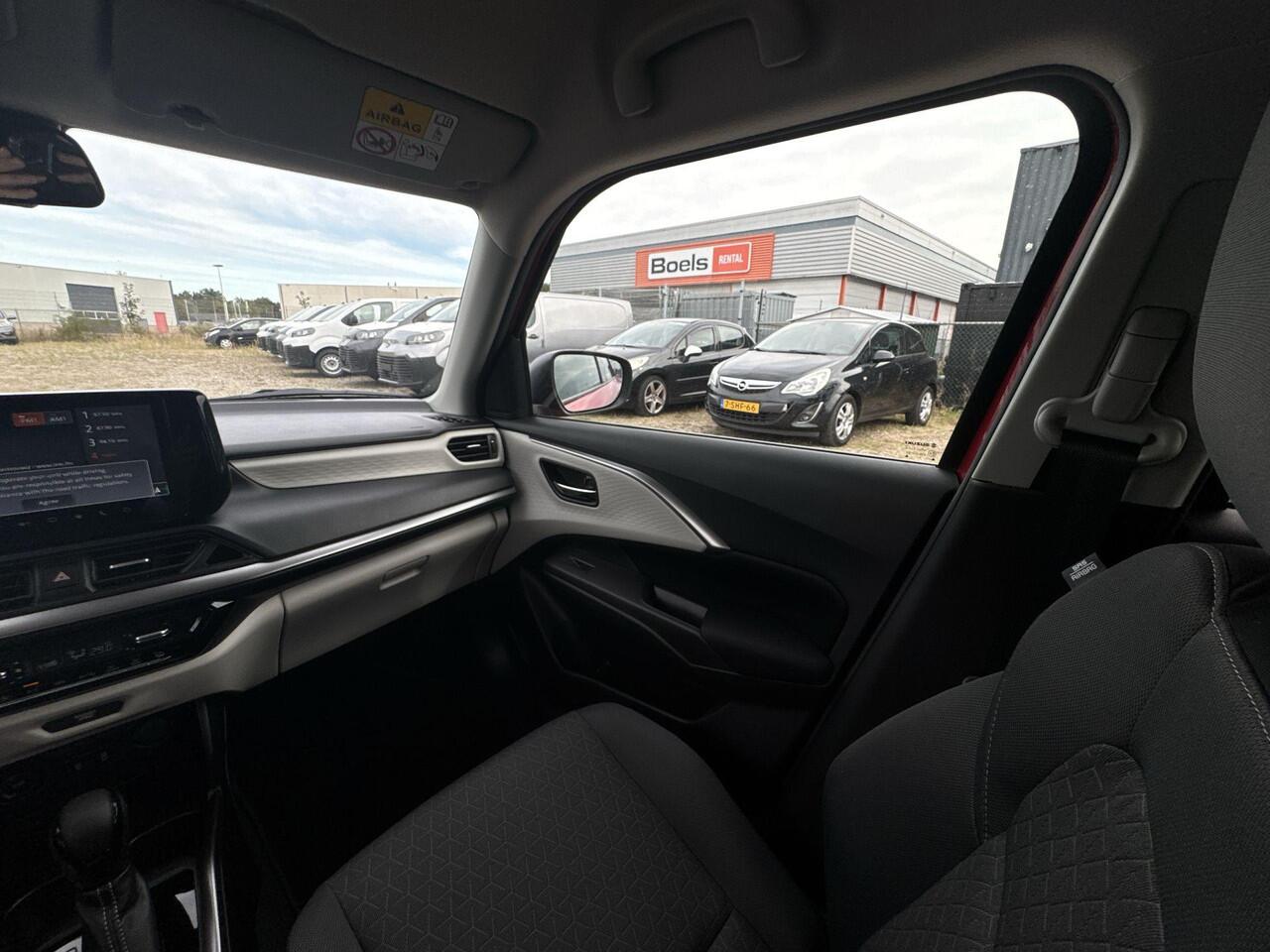 Suzuki SWIFT 1.2 Style Smart Hybrid | Rijklaar | Carplay | Stoelverwarming | Camera