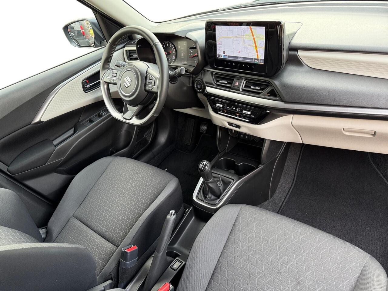 Suzuki SWIFT 1.2 Style Smart Hybrid | STOELVERWARMING | CAMERA | NAVI | APPLE CARPLAY/ANDROID AUTO | GARANTIE 2035