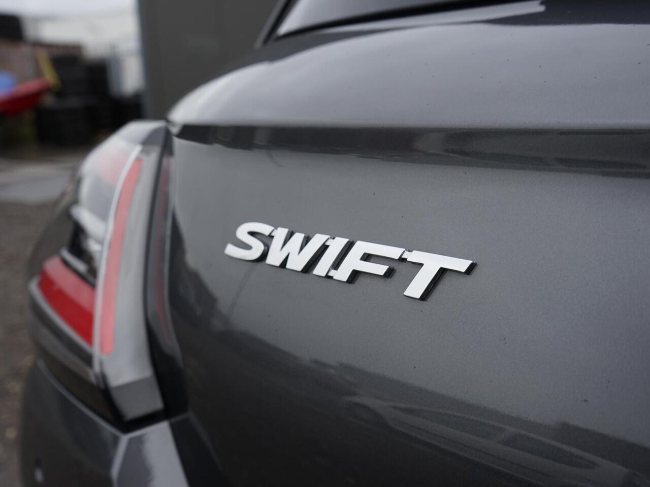 Suzuki SWIFT 1.2 Comfort Smart Hybrid Dealeronderh. / 1ste eigenaar / Smartphone-connectiviteit / Keyless / Achteruitrijcamera /