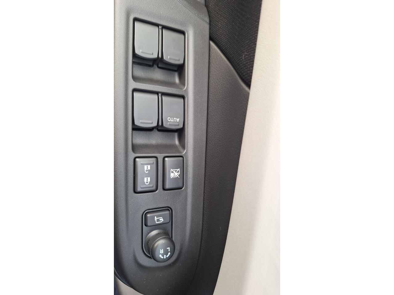 Suzuki SWIFT 1.2 Style Smart Hybrid