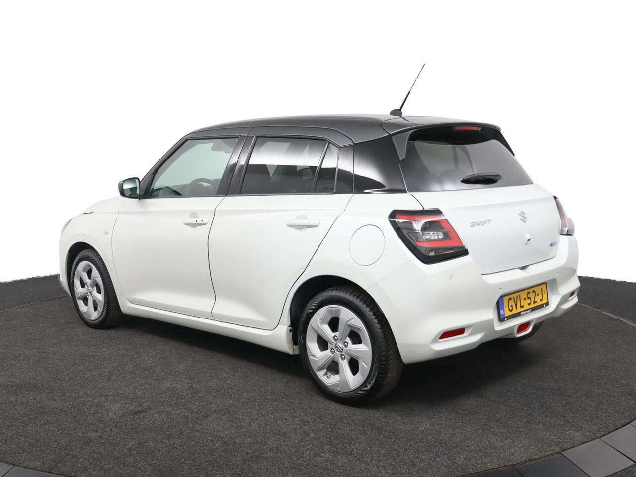 Suzuki SWIFT 1.2 Select Smart Hybrid | Apple CarPlay & Android Auto | Camera | Adaptieve Cruise Control | Stoelverwarming | Lichtmetalen velgen |