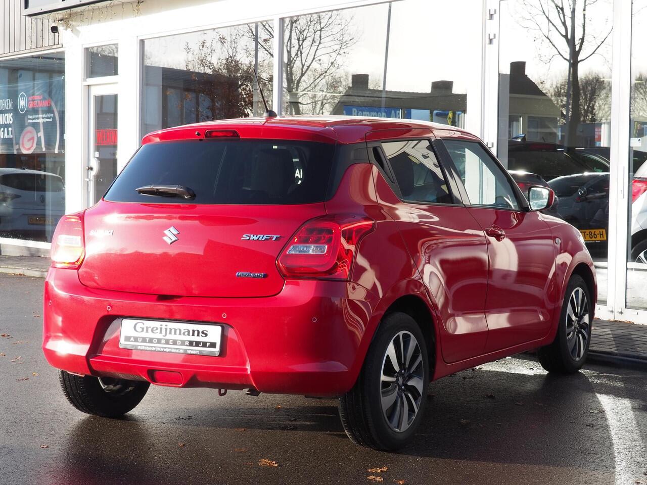 Suzuki SWIFT 1.2 Style Smart Hybrid