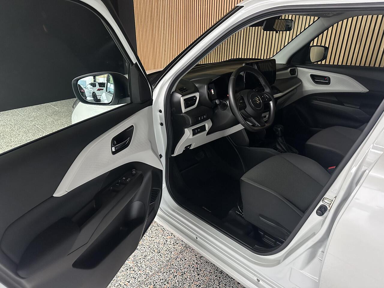 Suzuki SWIFT 1.2 Select Smart Hybrid Camera | Stoelverwarming | Carplay