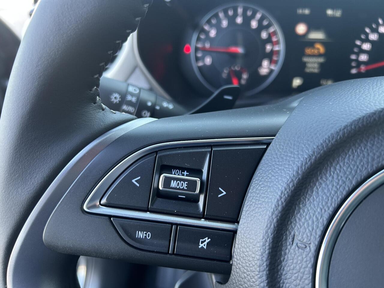 Suzuki SWIFT 1.2 Style Smart Hybrid automaat