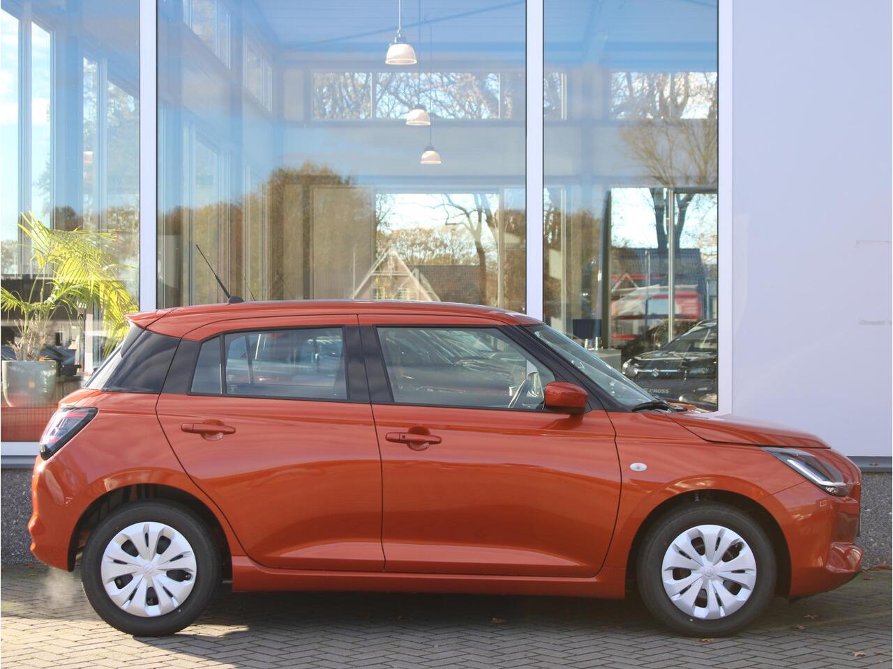 Suzuki SWIFT 1.2 Comfort Smart Hybrid Carplay/Android Auto, Achteruitrijcamera, Navigatie, Airco