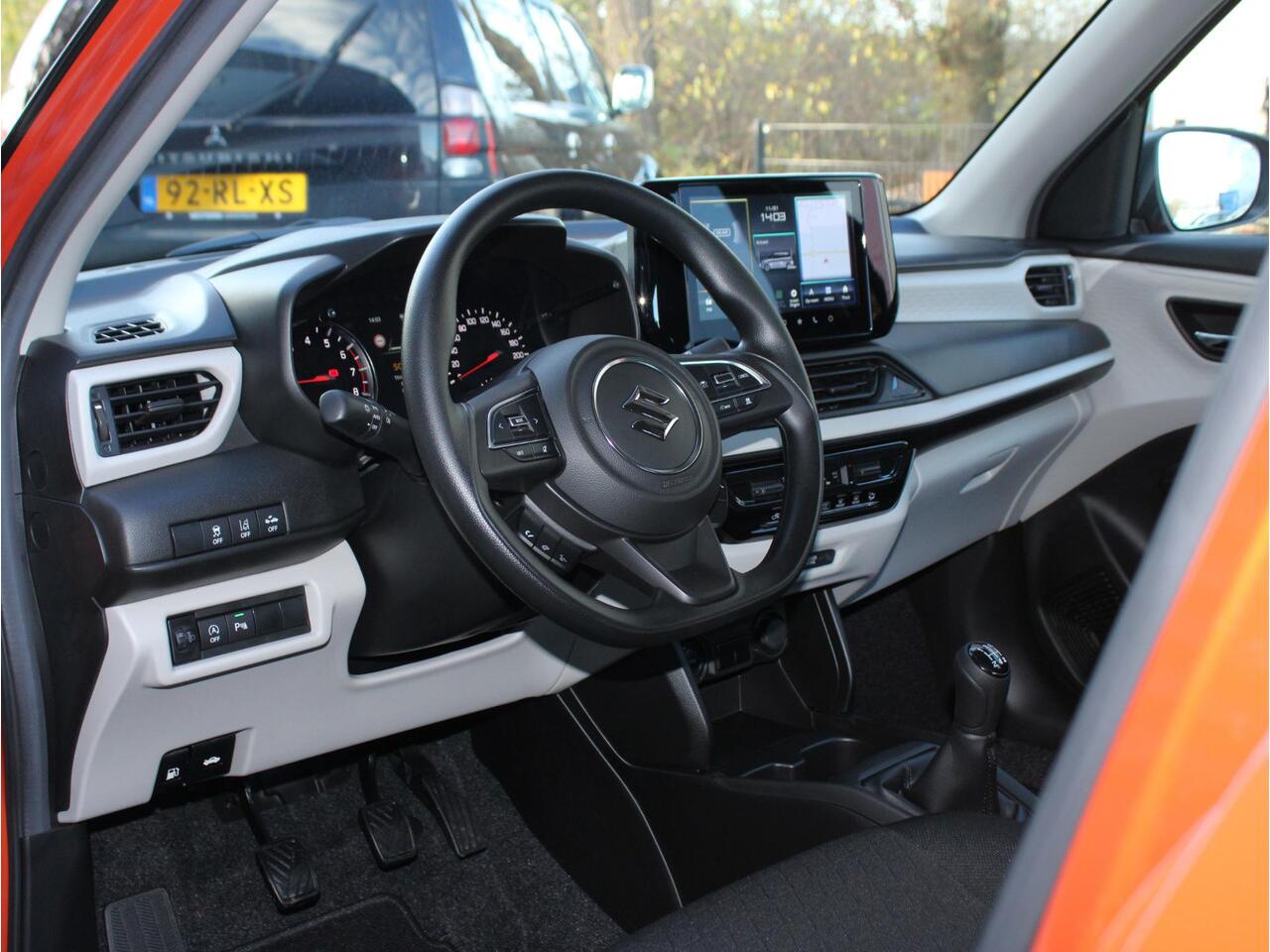 Suzuki SWIFT 1.2 Comfort Smart Hybrid Carplay/Android Auto, Achteruitrijcamera, Navigatie, Airco