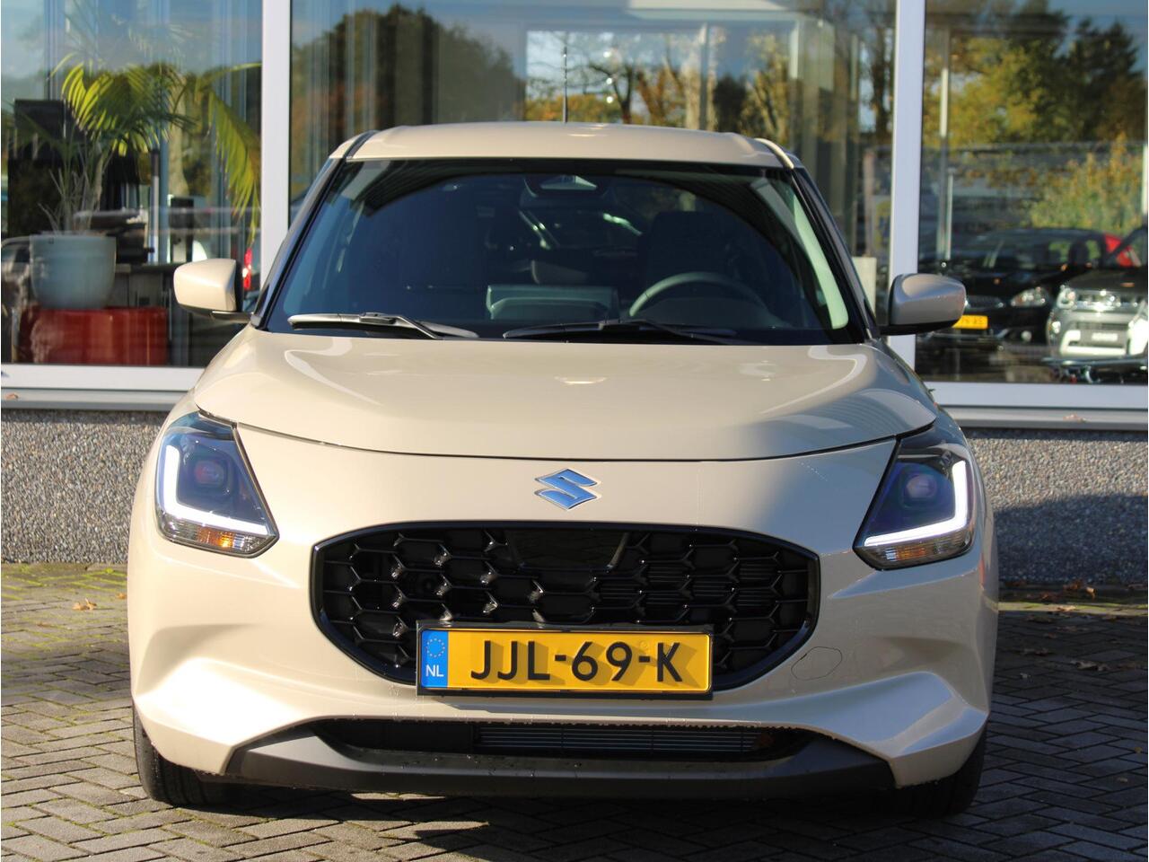 Suzuki SWIFT 1.2 Select Smart Hybrid CVT Automaat Adaptieve Cruise Control, Stoelverwarming, Carplay/Android Auto