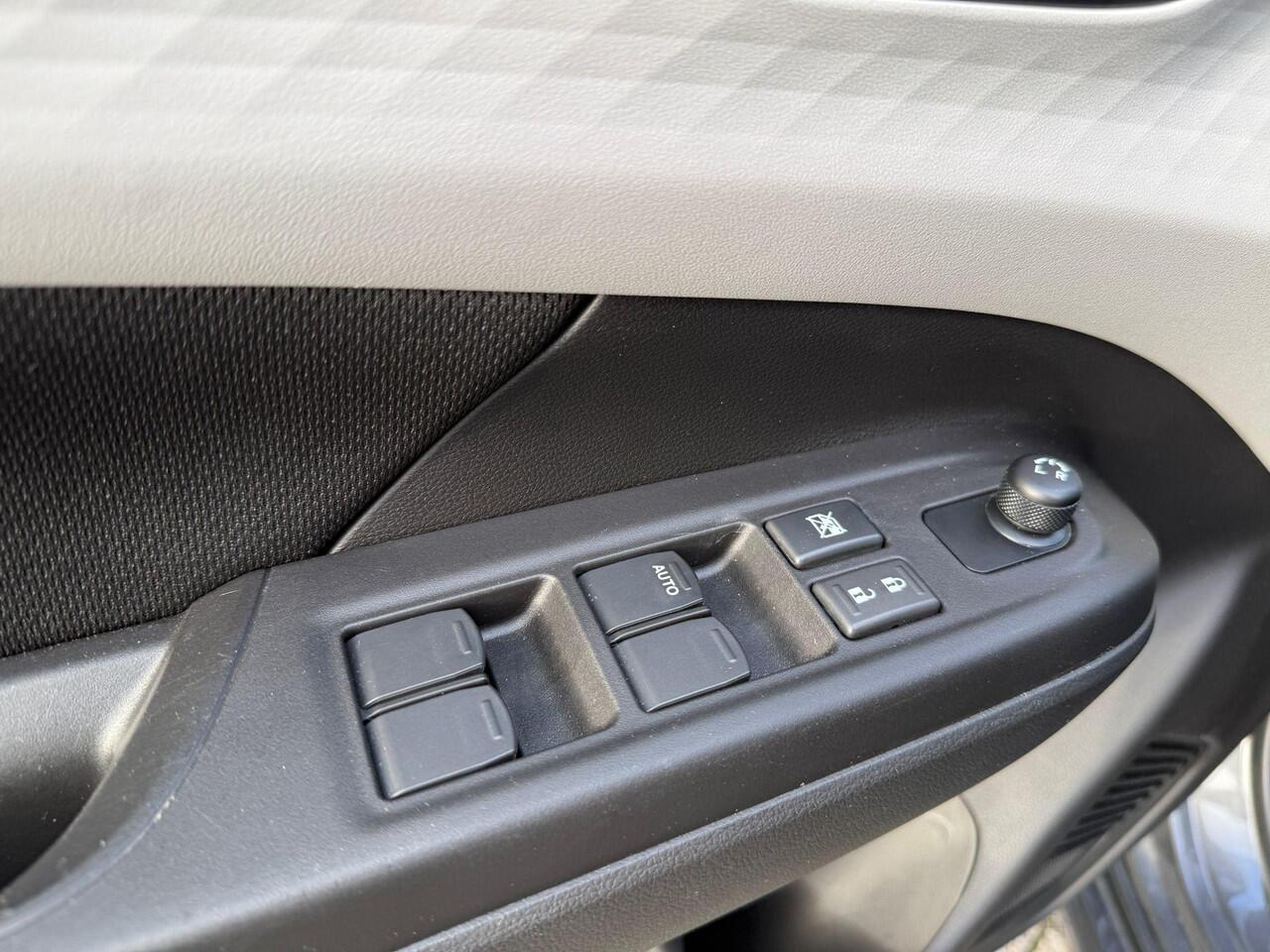 Suzuki SWIFT 1.2 Select Smart Hybrid | Automaat | 10 Jaar garantie! | Navi | Carplay | Rijklaarprijs!!