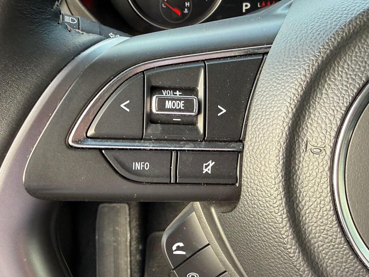 Suzuki SWIFT 1.2 Select Smart Hybrid | Automaat | 10 Jaar garantie! | Navi | Carplay | Rijklaarprijs!!