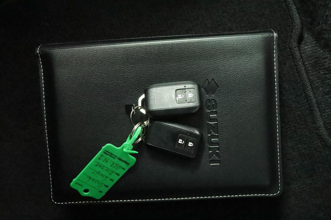 Suzuki SWIFT 1.2 Select Smart Hybrid | Airco | Cruise control adaptive | navigatie | Camera | Apple carplay, Android auto | Stoelverwarming |