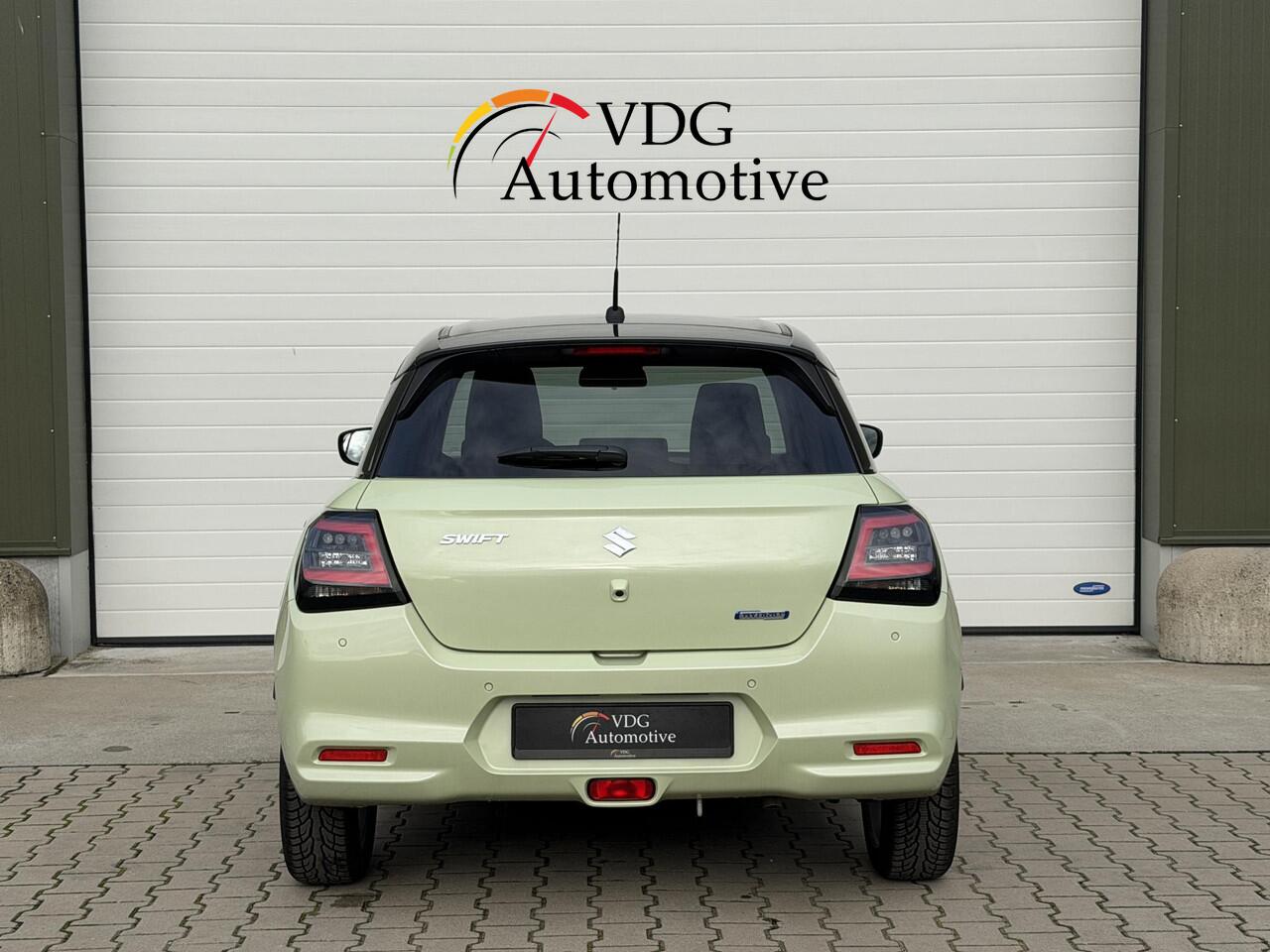 Suzuki SWIFT 1.2 Select Smart Hybrid / Navi / Camera / Adaptive Cruise / Keyless / Stoelverwarming / Carplay